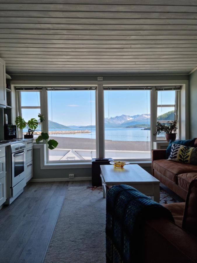 Loftsleilighet Midt I Sentrum Skjervoy エクステリア 写真